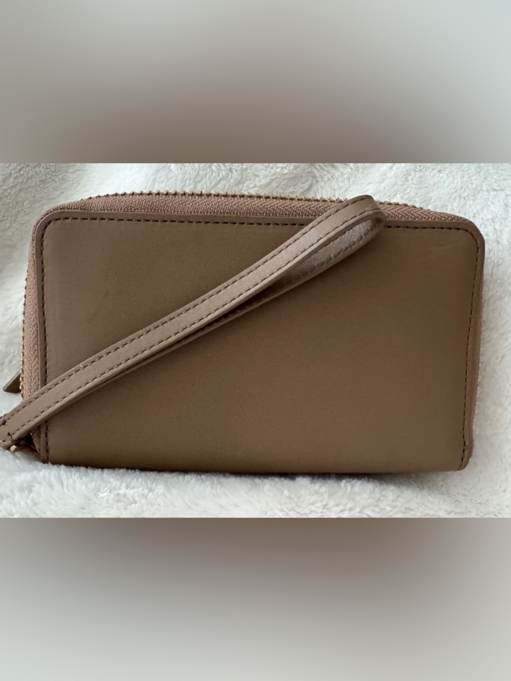 HENRI BENDEL ✨ Taupe Leather Wristlet Wallet - Picture 6 of 7